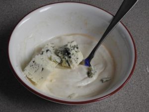 Blue cheese dressing